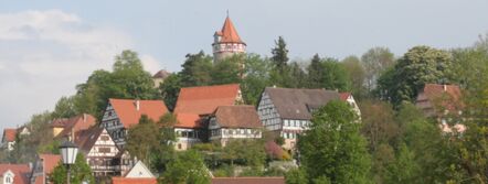 landschaftliche Idylle, Altstadt, Fachwerkhäuser, Jagstradweg, Kreiskrankenhauses, A81 zwischen Heilbronn und Würz­burg