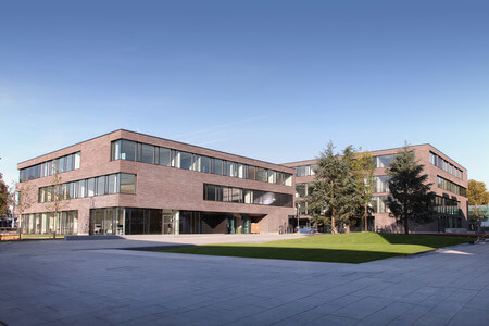 German Graduate School of Management and Law (GGS), Duale Hochschule Baden-Württemberg Mosbach (DHBW), Akademie für Innovative Bildung und Management (aim)